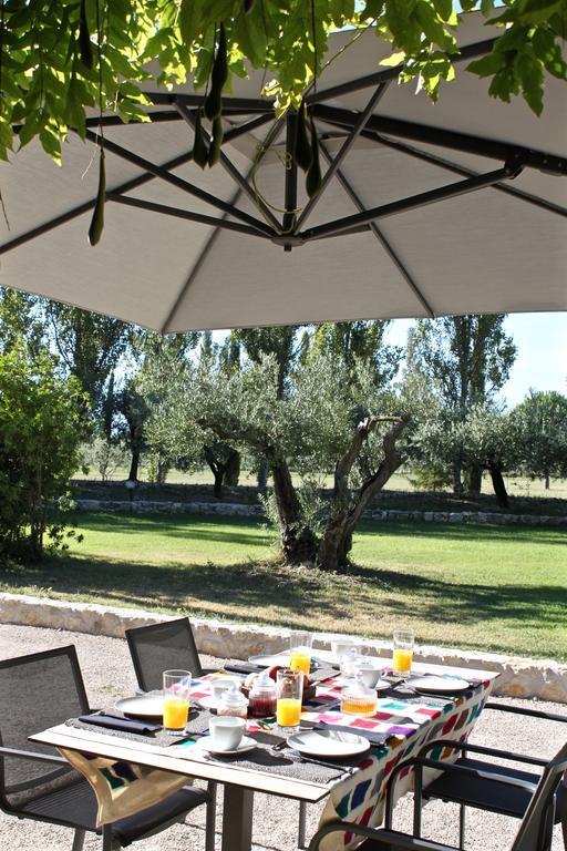 Domaine De Fontbelle Bed and Breakfast Graveson Exteriör bild